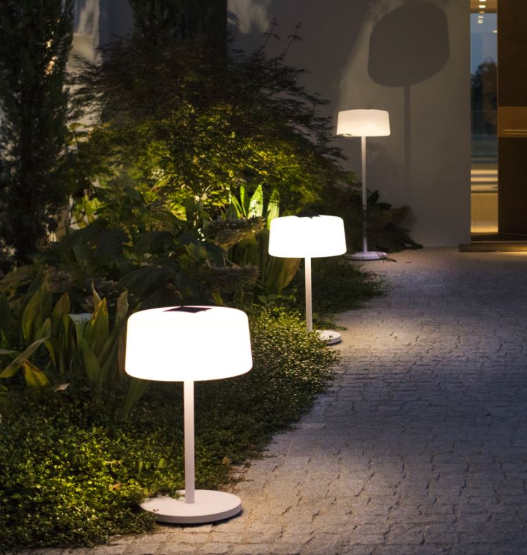 LAMPADAIRE solaire et rechargeable BUMP avec pied en alu réglable 3 hauteurs - LES JARDINS