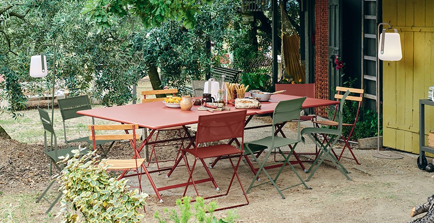 Chaise en métal BISTRO - couleur: ocre rouge - FERMOB