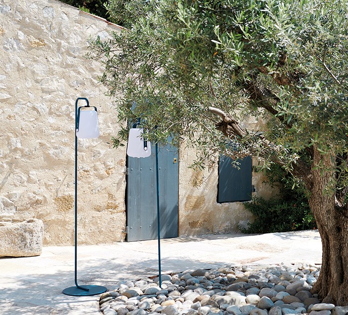 Pied simple BALAD de FERMOB - cerise noire - Design: Tristan LOHNER