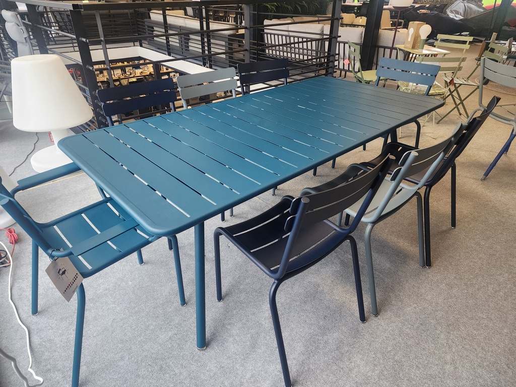 Ensemble Luxembourg de la marque Fermob, LUXEMBOURG, BLEU ACAPULCO, BLEU ABYSSE,  GRIS ORAGE - Modèle d'expo