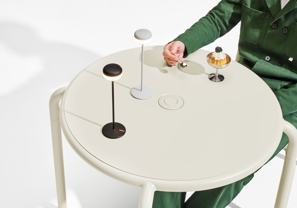 [FATBOY-106411] Lampe de table CHEERIO BEIGE couleur "desert" de FATBOY - Design, ambiance et liberté
