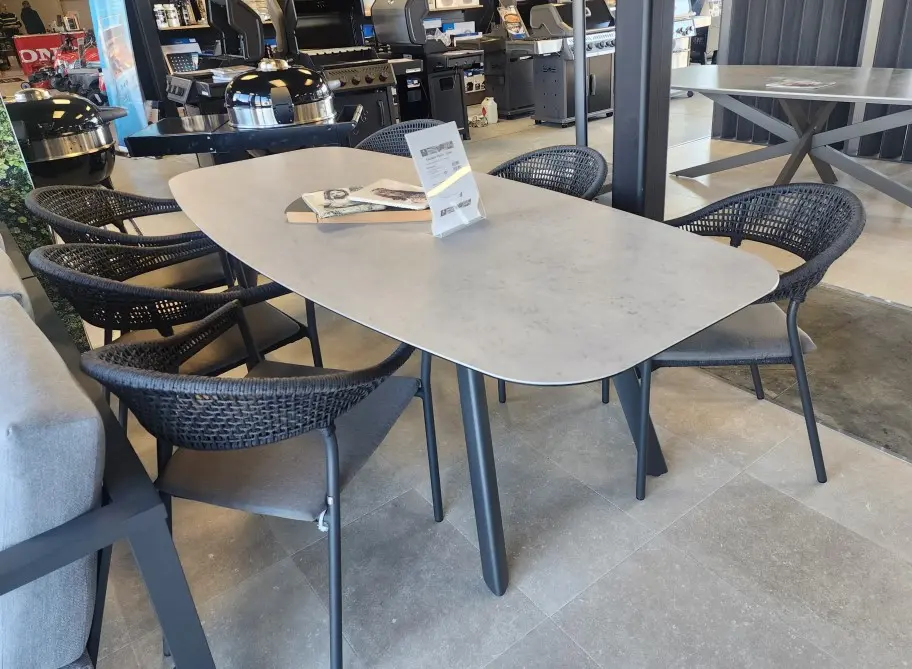 Ensemble 6 chaises Sienna et table Manolo anthracite par TASTE by 4 seasons outdoor