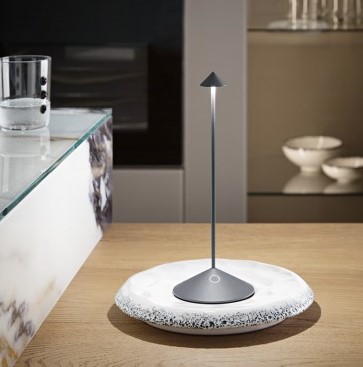 [OUTR-PINA ANTHRA] Lampe de table PINA de Zafferano couleur anthracite, CORTEN, PINA