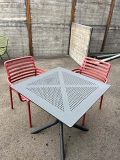 [NARDI-4008202000 4025421000] Ensemble de jardin en résine - CLIP80 - DOGA avec 2 chaises - NARDI, 4008202000, DOGA, 4025421000, CLIP, CLIP80