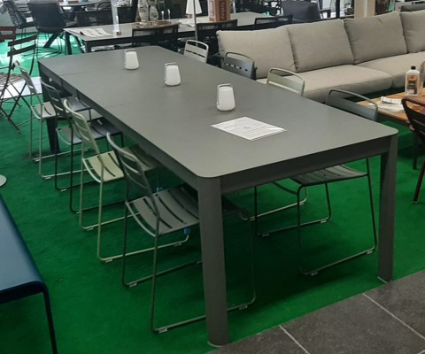 [FERMOB-RIBAMBELLE ROMARIN] Ensemble de jardin en aluminium et acier - RIBAMBELLE romarin- avec 8 chaises SUPRISING - FERMOB, 691248, RIBAMBELLE, STUDIE, SURPRISING, 522248, 122547, 122548